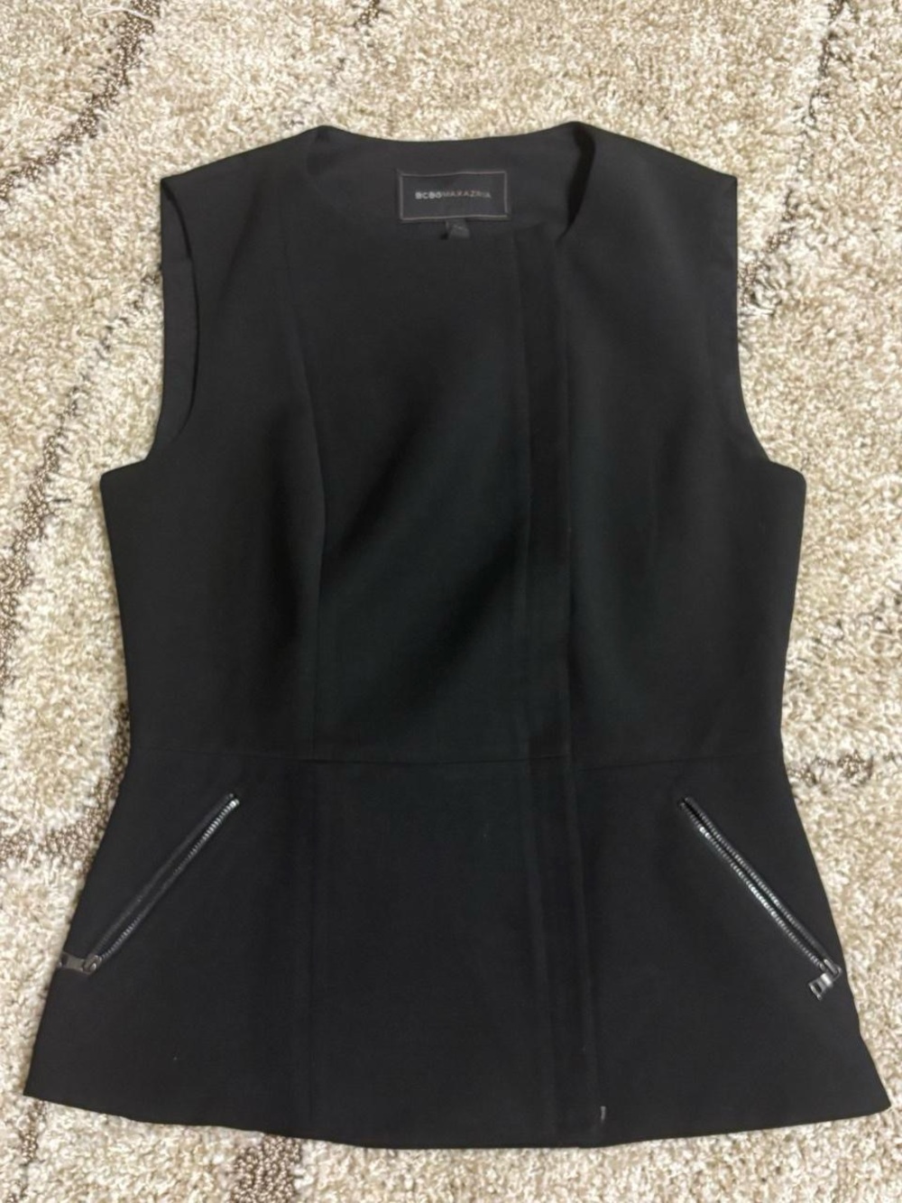 BCBGMaxAzria Black Tailored Sleeveless Zip-Pocket Vest